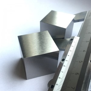 Pure tungsten metal cube